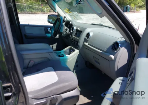 2005 Ford Expedition Nbx/Xlt from USA, damaged, VIN 1FMPU16515LA05821